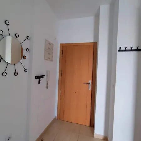 Apartamento Con Patio, Piscina Y Parking Privado