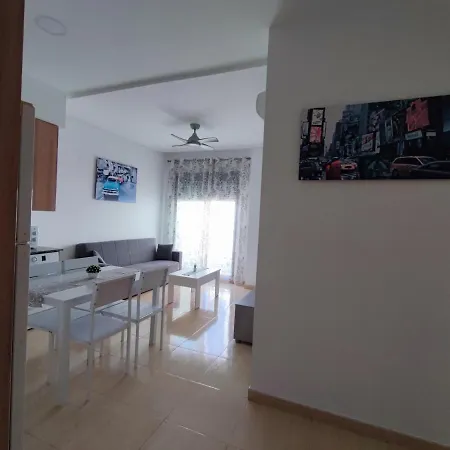 Apartment Con Patio, Piscina Y Parking Privado *